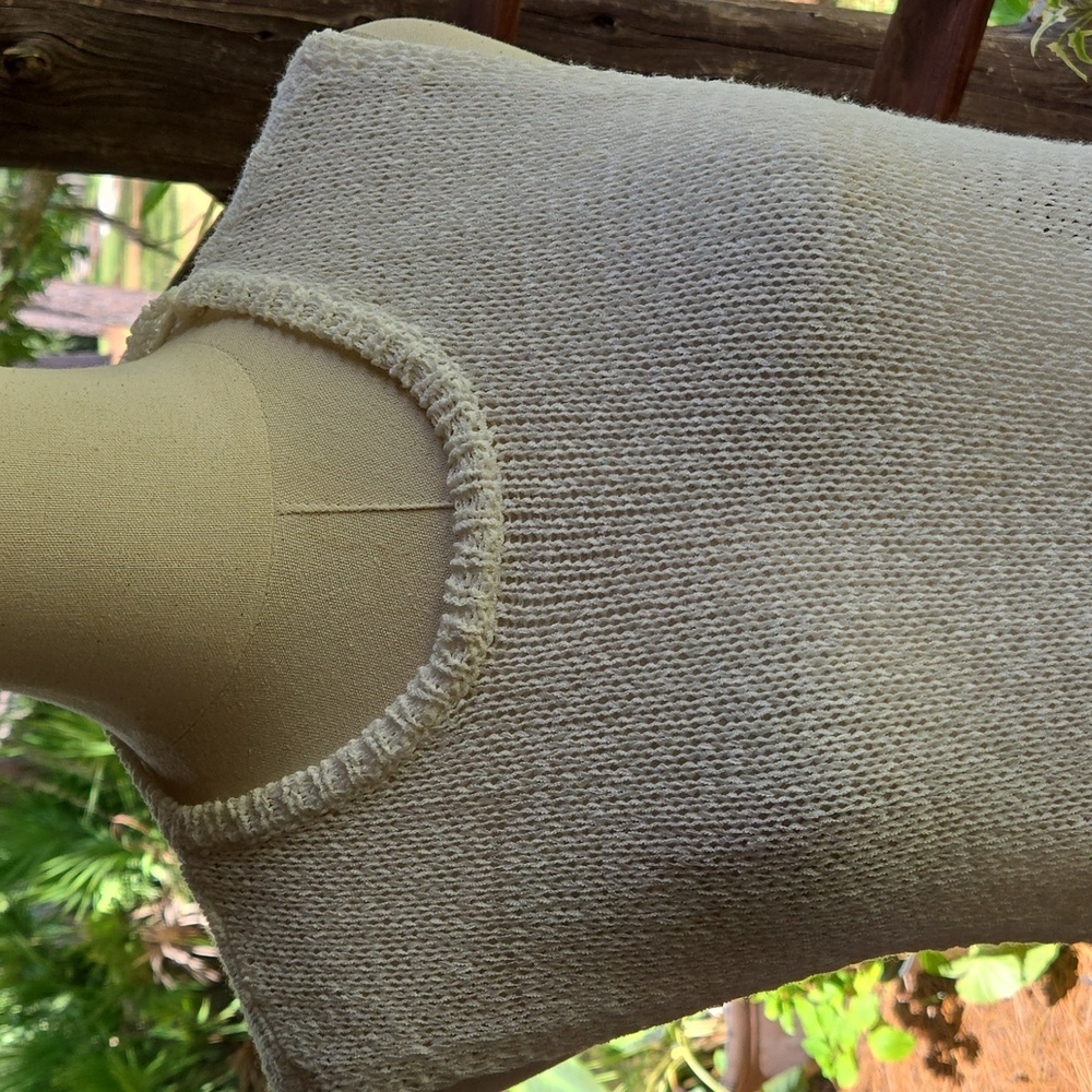 Beige Lace Trim Dropped Arm Hole Sleeveless Sweater - Picture 3 of 8